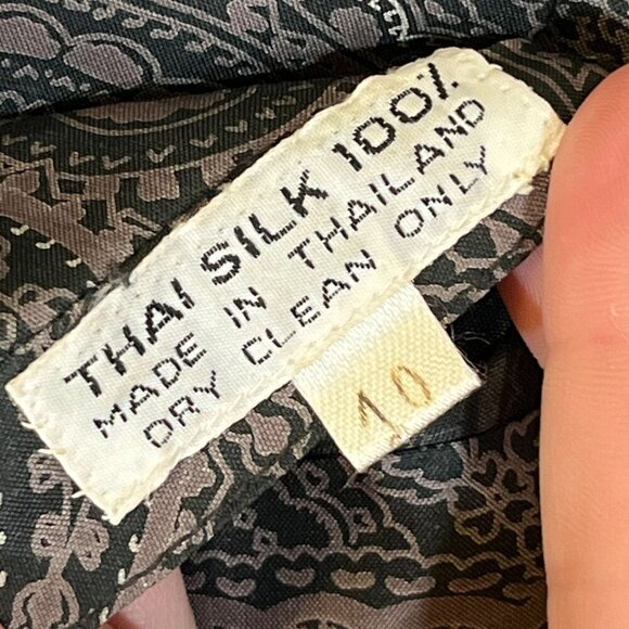 Joan Devin 100% Thai Silk Tie Neck Button Front Blouse Paisley Size 10 Vintage - Picture 5 of 7